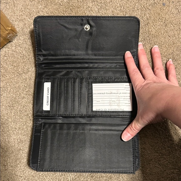 Black Monogram Wallet - Picture 4 of 5